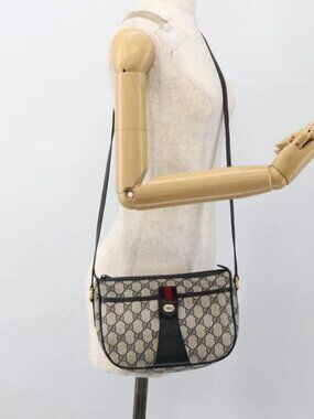 GUCCI GG Supreme Sherry Line Shoulder Bag PVC Navy Gold 89 02 032 Auth ARZ238